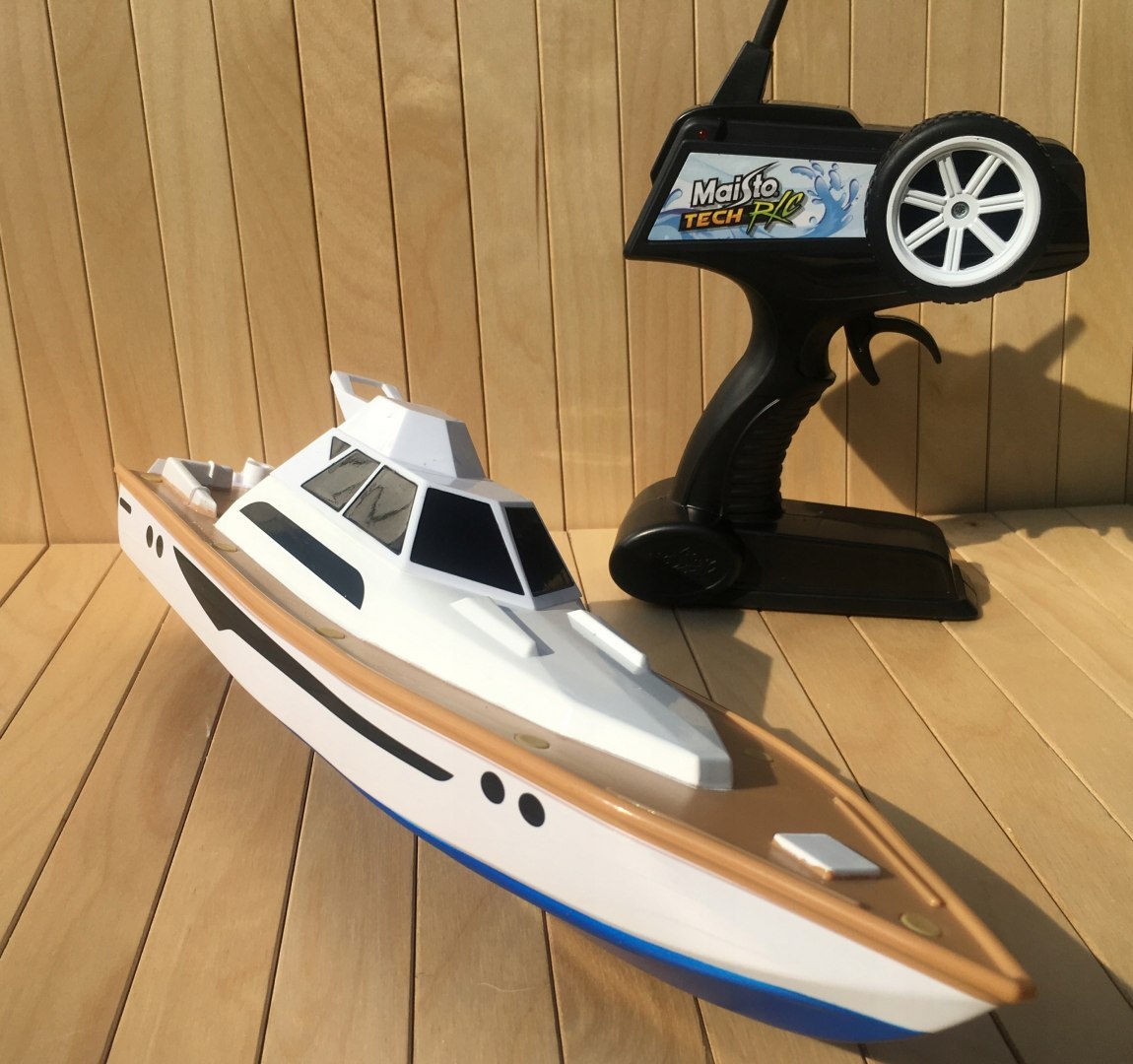 mini yacht toy