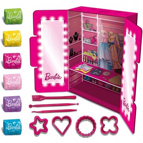 Fashionistas Ultimate Closet Portable Fashion Playset